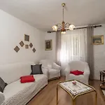 Desin Molunat