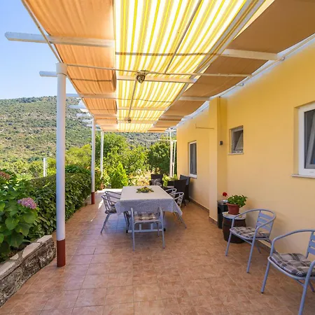 Desin Villa *