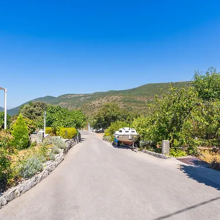 Desin Villa Molunat