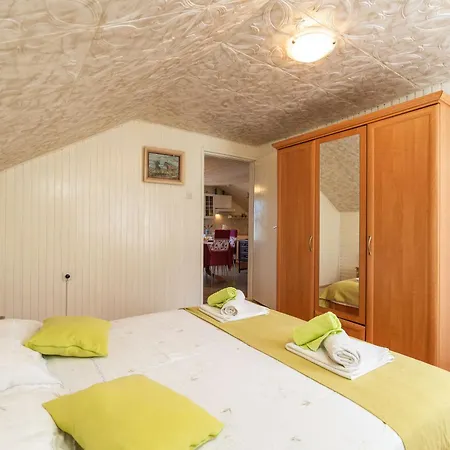 Desin Villa Molunat